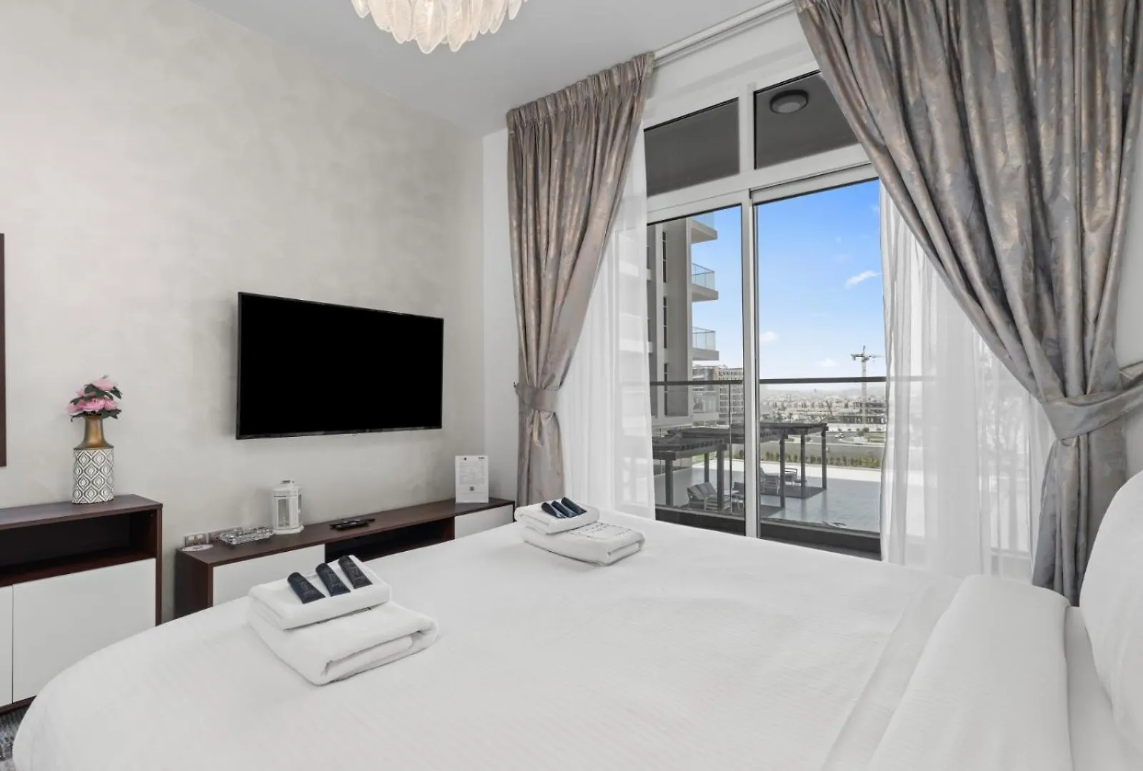 Luxurious Haven Studio In Jewelz-Arjan Dubai Apartment